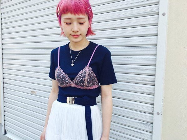 おしゃれな女の子の間で流行してるファッションのお色気感が凄いｗｗ（画像）