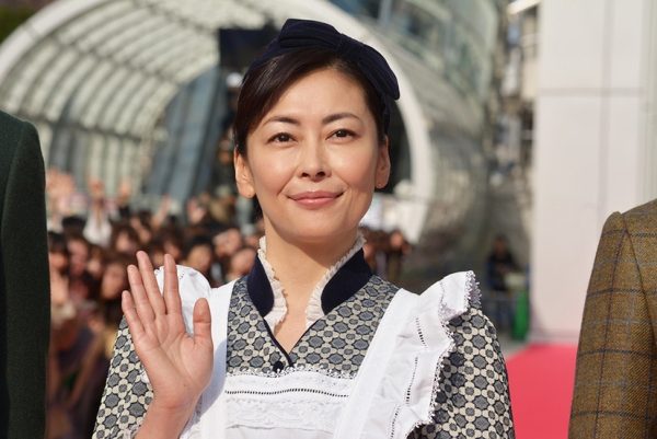 【衝撃】中山美穂(47)の現在がもうガチでヤベええええええええええええええええ