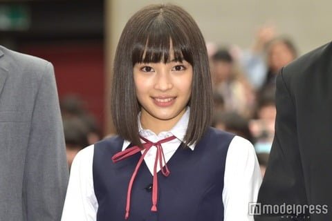 広瀬すず、高校卒業後初の制服姿に「可愛い」の声止まらず （※画像あり）
