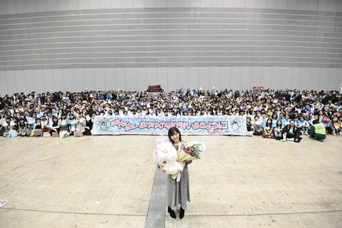 【画像】　まゆゆの握手会の客層ｗｗｗｗｗｗｗｗｗｗｗｗｗｗｗｗｗｗ