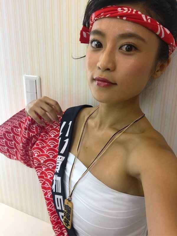 サラシを巻いた小島瑠璃子がセクシーすぎるｗｗｗ（画像）