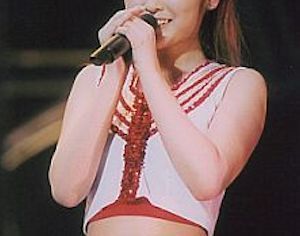 【お宝映像】全盛期のモー娘。石川梨華のおへそに告白されて断れるヤツいる？