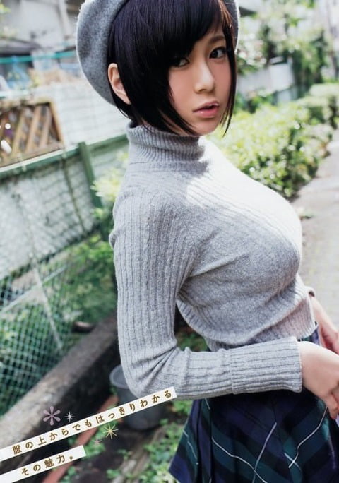 【画像】服の上から揉んでくれと言わんばかりに主張してくる女の子ｗｗｗｗｗｗｗｗｗｗｗｗｗ