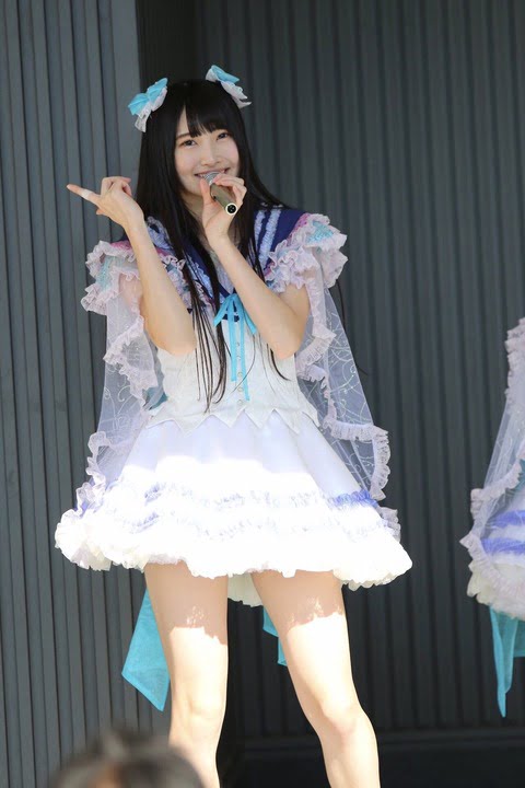 【画像】内田真礼さんのそっくりさん、かなり可愛い