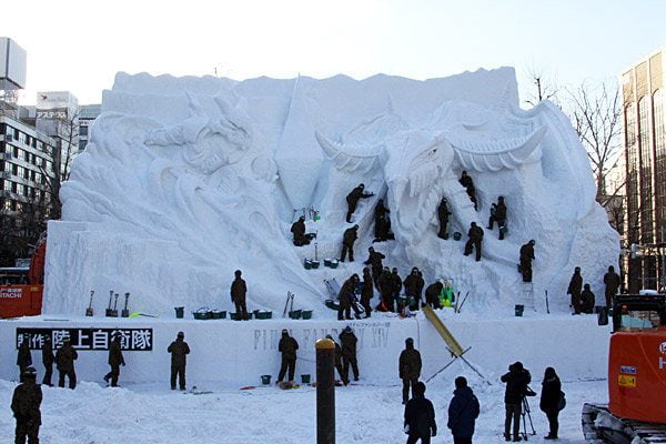 【神】自衛隊が制作協力した雪まつりが素晴らしいと話題に
