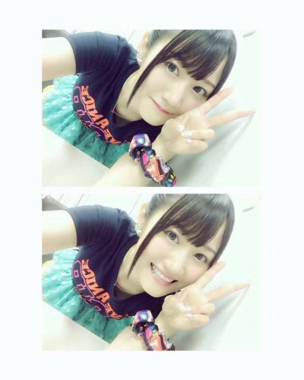 美人声優・小倉唯ちゃん、ゆるゆるのシャツ姿でファンを誘惑してしまうｗｗ（画像）