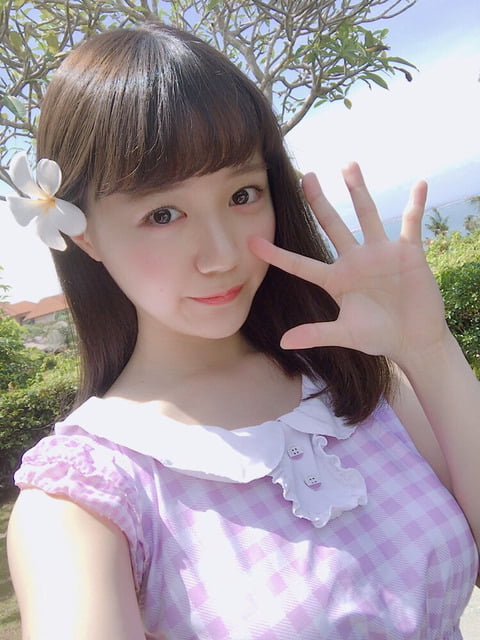 【画像】声優の尾崎由香ちゃんって、とてもピュア可愛いし胸意外とあるよな？