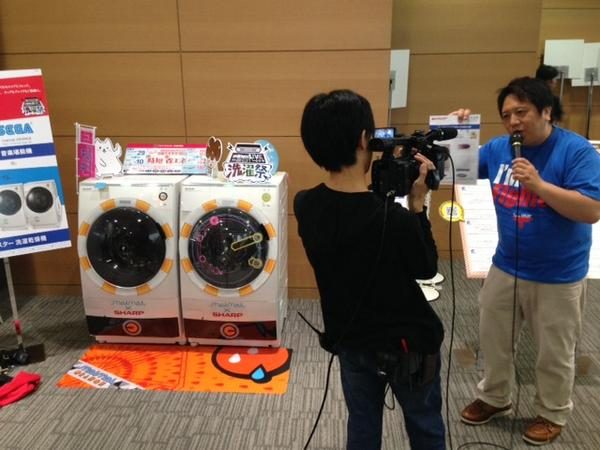 【衝撃画像】ゲームセンターの洗濯機にしか見えないあいつの裏側…