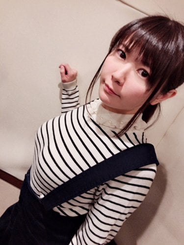 【画像】声優・竹達彩奈さん（２９）、お胸で服ひもが弾かれてしまうｗｗ、ｗｗ、ｗｗ、ｗｗ、ｗｗ