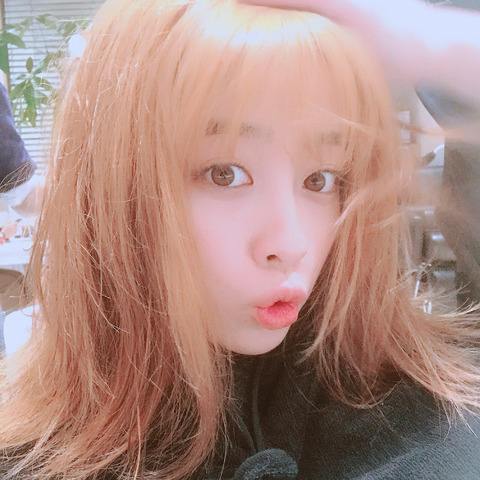 橋本環奈、神楽カラーの髪の毛になる過程を公開ｗｗかわいすぎるだろｗｗｗ（画像）