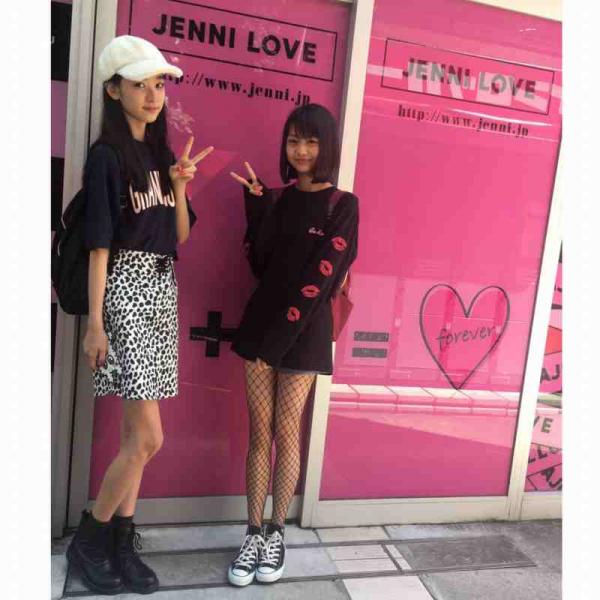 網タイツをはく美少女小学生が発見されてしまうｗｗセクシーすぎるだろｗｗｗ（画像）