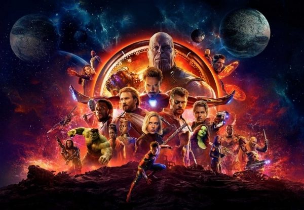 【衝撃】ジェームズ・キャメロン監督「アベンジャーズは家族いないおっさんが2時間も街を破壊するだけのクソ映画」