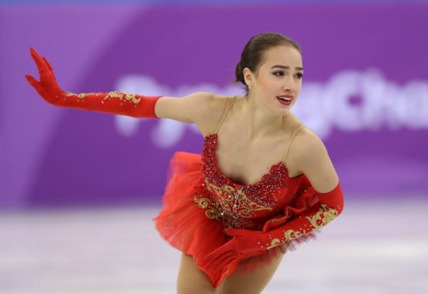 【お宝画像】ザギトワちゃん(15)のにゃんにゃん写真流出ｗｗｗｗｗｗｗｗｗｗｗｗｗ