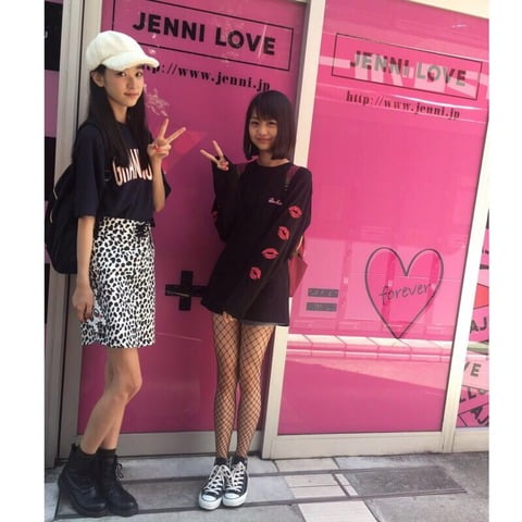 【画像】女子小学生(11)、ちょっぴり背伸びして大人タイツを着用ｗｗｗｗｗｗｗｗｗｗ