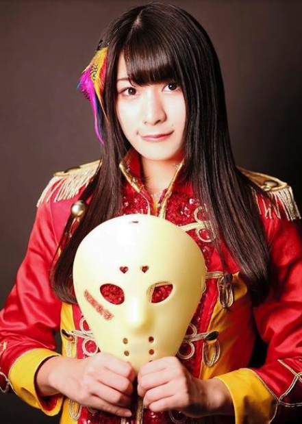 強風で看板直撃のアイドル、脊髄損傷で車椅子生活に （※画像あり）