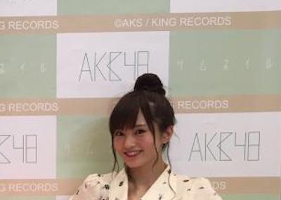 【画像】山本彩の「お●ぱい寄せポーズ」がいくらなんでもエッチすぎるｗｗｗｗｗｗｗｗｗｗｗｗ