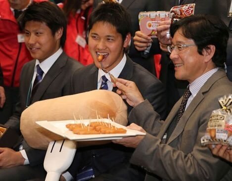 【悲報】大谷翔平、男と女で露骨に態度が違うｗｗｗｗｗｗｗｗ （※画像あり）