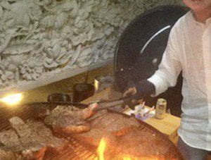 【衝撃画像】ワンピース作者・尾田栄一郎さんちのバーベキューに呼ばれた結果ｗｗｗｗｗｗｗｗｗｗｗｗ