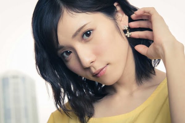 【驚愕】芸能界の隠れ巨乳「昔・上戸彩、今・松岡茉優」と言われるぐらい松岡の乳はデカかった！