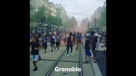 【悲報】 フランスさん、完全に世紀末の様相を呈してしまう…… （※画像あり）