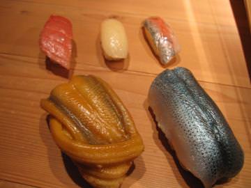 【悲報】江戸時代の寿司、でかすぎる （※画像あり）