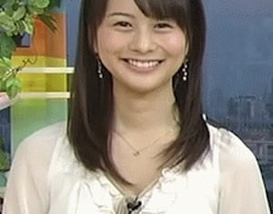 【GIF画像】高見侑里の胸チラGIFって言うほどエッチか？
