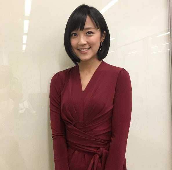 【画像】竹内由恵アナの意外とシコリティの高い肉体をご堪能下さい