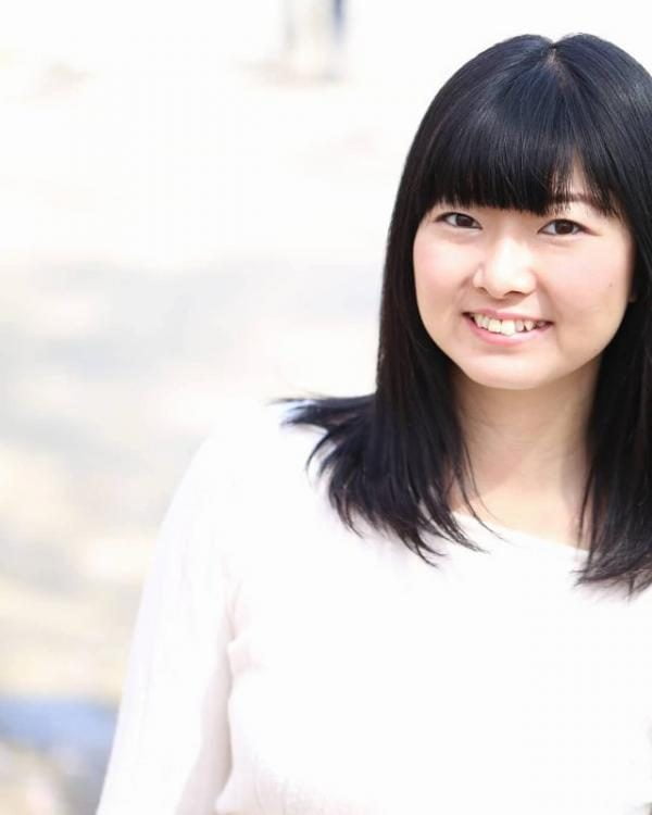 地味なのにセクシーな画像をインスタにあげる女の子ｗｗｗ