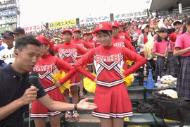 この甲子園アナウンサー、チアの服をさわさわしてしまうｗｗｗ（gif動画）