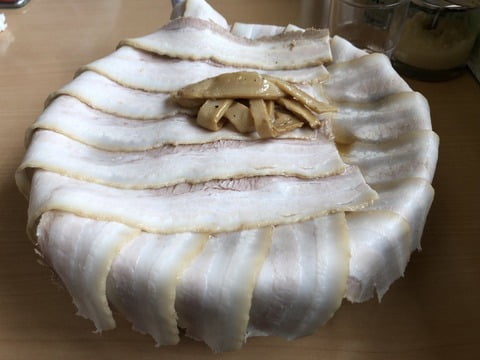 青森でとんでもないチャーシュー麺が見つかってしまう （※画像あり）